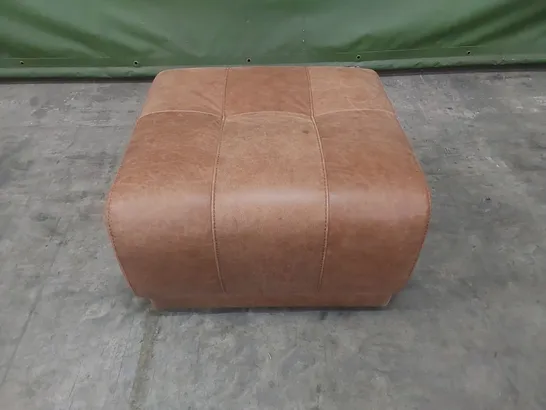 QUALITY DESIGNER ITALIAN MADE BOCCIONI SQUARE LEATHER UPHOLSTERED FOOTSTOOL 