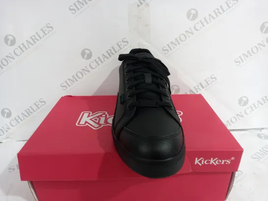 BOXED KICKERS TOVNI LO MIX LEATHER IN BLACK - SIZE 42