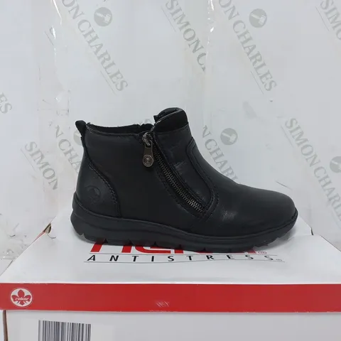 BOXED PAIR OF RIEKER ZIP-UP BOOTS IN BLACK SIZE 4 