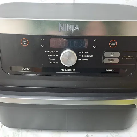 BOXED NINJA 10.4L FOODI FLEXDRAWER DUAL AIR FRYER AF500UK IN BLACK