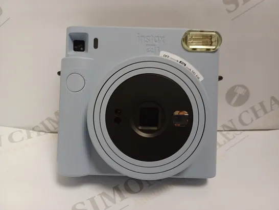 FUJIFILM INSTAX SQUARE - GLACIER BLUE