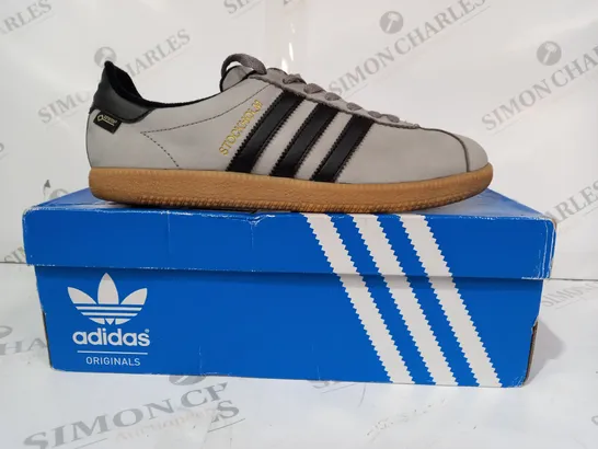 BOXED PAIR OF ADIDAS STOCKHOLM GTX SHOES IN GREY/BLACK UK SIZE 7.5