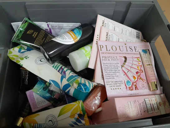 BOX OF APPROX 15 ASSORTED HEALTH AND BEAUTY ITEMS TO INCLUDE - TROPIC BODY WASH , DMAE REAM , PLOUISE BAD B*TCH ENERGY ETC