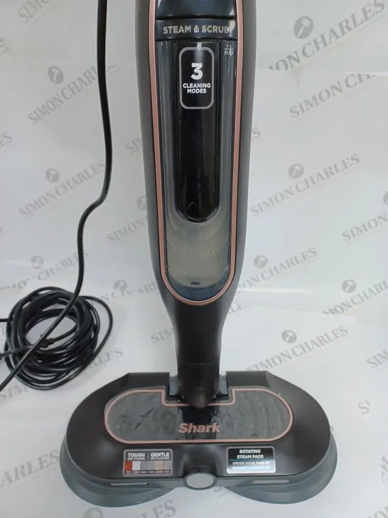 BOXED SHARK STEAM SCRUBBER WITH STEAM BLAST S7201