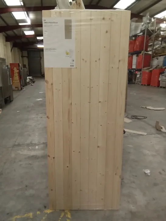 PACKAGED 1981 X 761MM NORDIC SOFTWOOD LEDGED AMD BRACED DOOR 40MM  