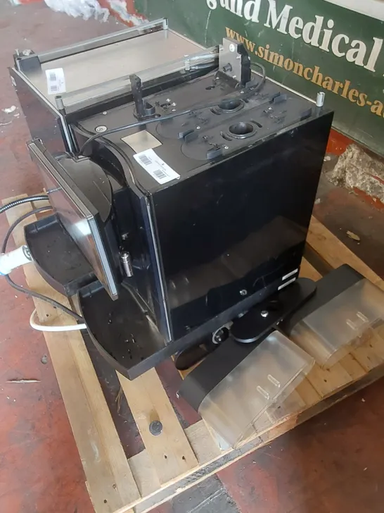 FRANKE FM750 COMMERCIAL COFFEE MACHINE AND ATTACHED COOLING UNIT