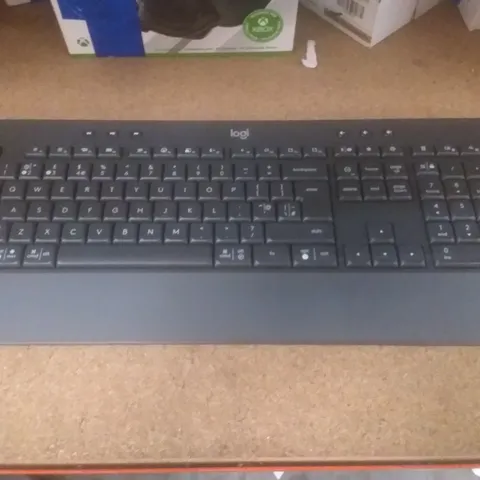 LOGITECH SIGNATURE K650 KEYBOARD