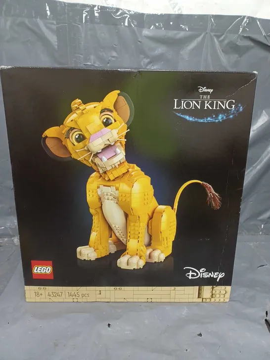 DISNEY YOUNG SIMBA THE LION KING SET 43247