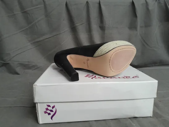 APPROXIMATELY 10 BOXED PAIR OF BLACK HEELED OPEN TOE SHOES IN VARIOUS SIZES TO INCLUDE SIZE 38EU 