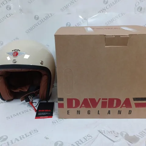 BOXED DAVIDA SPDS V3 CREAM GLOSS ZNUT LINER BIKE HELMET