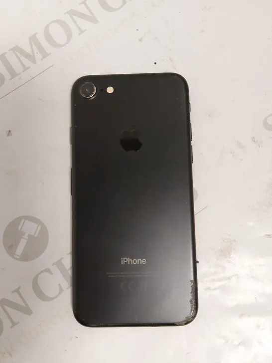 APPLE IPHONE 7 (A1778)