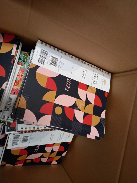 BOX OF APPROX 30 ASSORTED 2022 PLANNERS