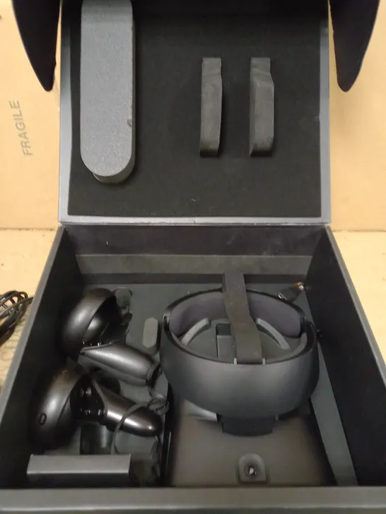 OCULUS RIFT S VR HEADSET & 2 TOUCH CONTROLLERS- BLACK RRP £530
