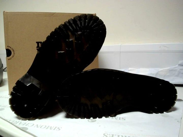 dr marten zuma boots