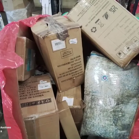 MIXED PALLET CONTAINING VARIOUS BOXED HOUSEHOLD ITEMS TO INCLUDE, OFFICE CHAIRS, BLANKET, BED RAIL AND LOTS MORE BOXED HOUSEHOLD ITEMS