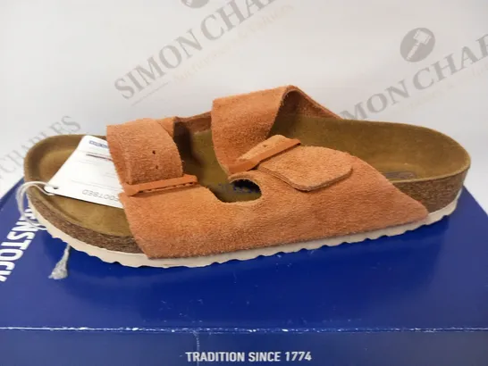 BOXED BIRKENSTOCK ARIZONA BS SIZE 7