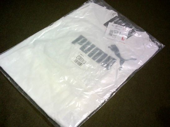 BAGGED PUMA ESSENTIALS LOGO TEE IN WHITE - UK 5-6Y