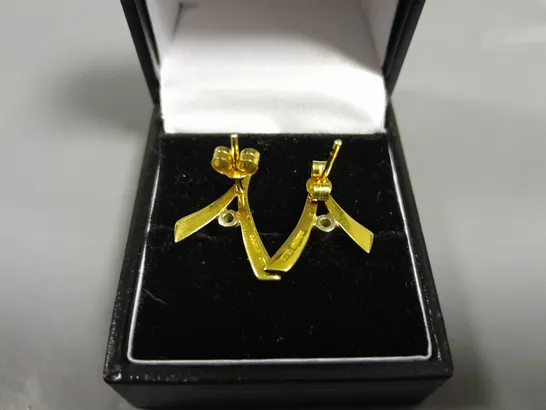 18CT GOLD EARRINGS SET WITH NATURAL DIAMONDS