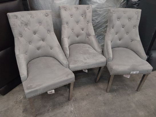 SET OF SIX BUTTONED BACK GREY PLUSH FABRIC UPHOLSTERED DINING CHAIRS ON SILVER LEGS WITH RING BACKS