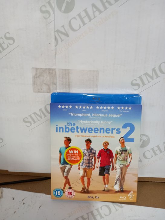 LOT OF APPROX 75 THE INBETWEENERS 2 BLU-RAY DVD