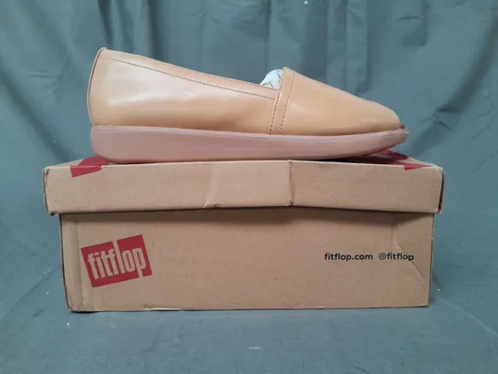 BOXED PAIR OF FITFLOP PEEP TOE LOAFERS IN BLUSH UK SIZE 5.5