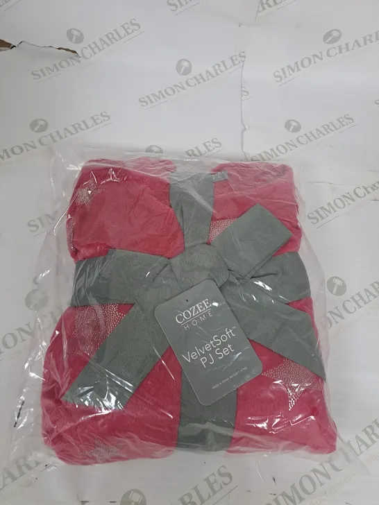 BAGGED COZEE HOME VELVET SOFT PJ SET SIZE UNSPECIFIED