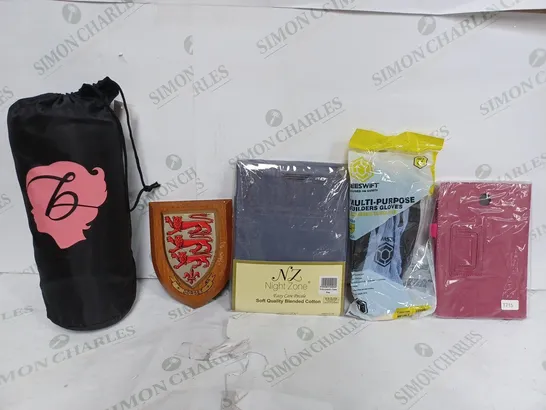 BOX OF APPROX 21 ITEMS TO INCLUDE - ENGLAND FLAG WOODEN SHIELD - NIGHT ZONE V PILLOW CASE - BEESWIFT MULTI PURPOSE GLOVES ECT 