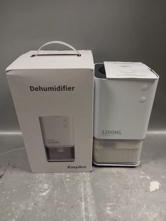 BOXED EASYACC DEHUMIDIFIER IN WHITE