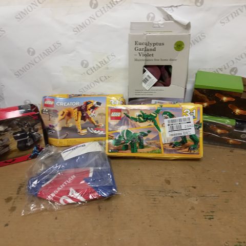 LOT OF APPROX 5 ASSORTED ITEMS TO INCLUDE BEE STAKE OUTDOOR LIGHTING, LEGO CREATOR SETS (31112, 76179, 31058) AND EUCALYPTUS GARLAND 