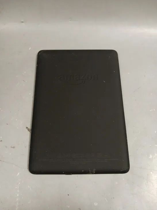 AMAZON KINDLE PAPERWEIGHT 10TH GEN E-READER 