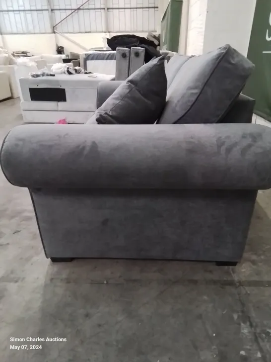 DESIGNER FABRIC UPHOLSTERED 2 SEATER SOFA IN GREY