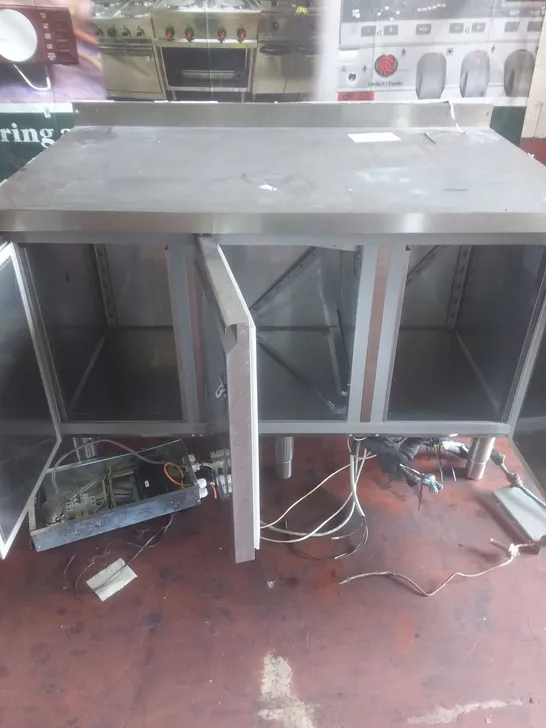 COMMERCIAL FOOD PREP STATION WITH UNDERCOUNTER FRIDGE 