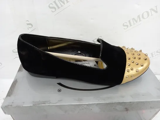 FLAT HEELED BLACK VELVET GOILD SPIKEY TOE SIZE 6