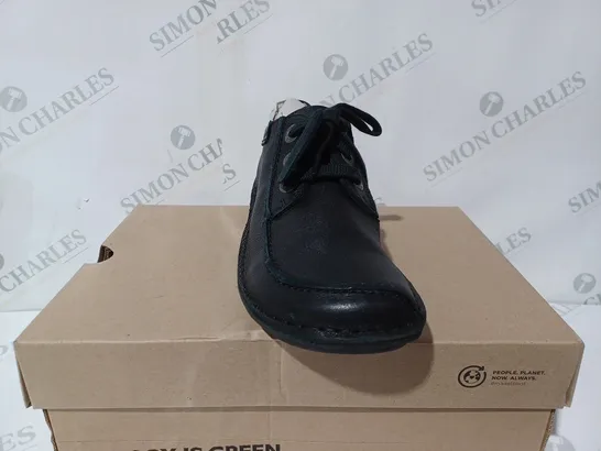 CLARKS FUNNY DREAM IN BLACK - UK 7 