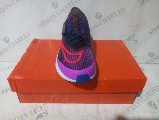 BOXED PAIR OF NIKE AIR ZOOM PEGASUS FLYEASE SHOES IN PURPLE/RED UK SIZE 5