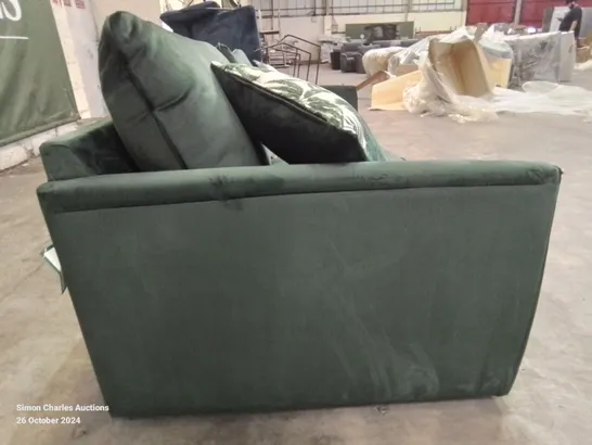 QUALITY DESIGNER 3 SEATER SOFT VELVET UPHOLSTERED GREEN SOFA WITH SCATTER CUSHIONS