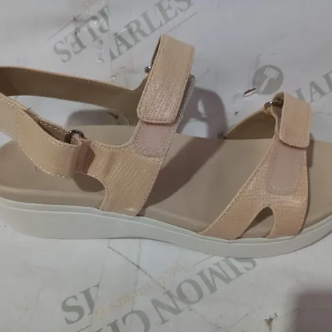 BOXED PAIR OF VIONIC SUNRISE NUALA SANDAL IN CREAM UK SIZE 8