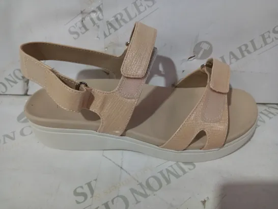 BOXED PAIR OF VIONIC SUNRISE NUALA SANDAL IN CREAM UK SIZE 8