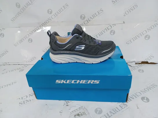 BOXED SKECHERS CHARCOAL MOTION LACE UP TRAINERS- SIZE 3 