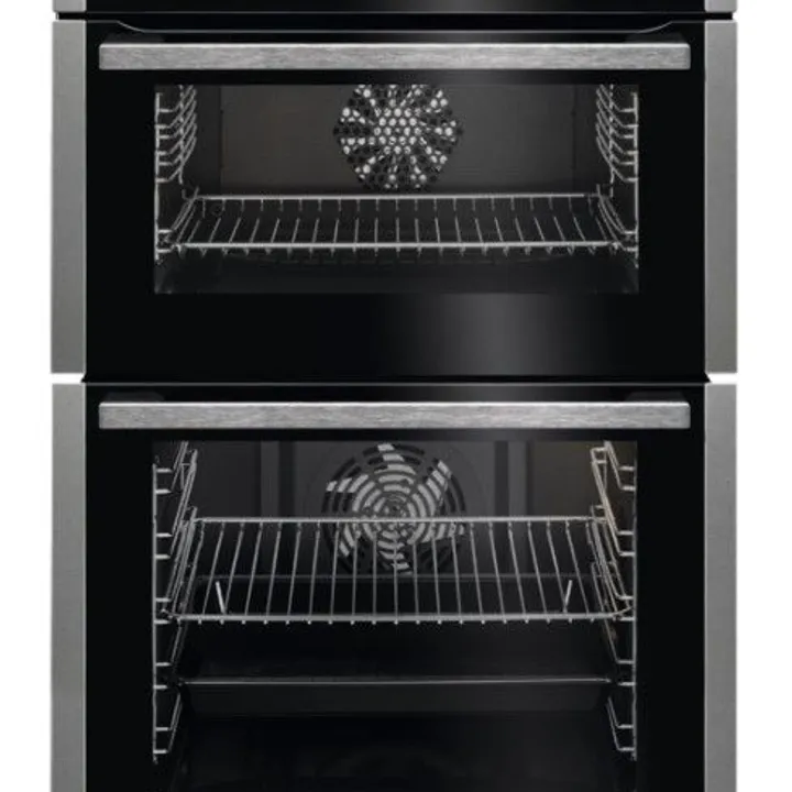 BUILTIN DOUBLE ELECTRIC OVEN 4906256Simon Charles Auctioneers