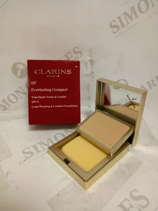 CLARINS EVERLASTING COMPACT LONG-WEARING & COMFORT FOUNDATION 10G - 107 BEIGE 