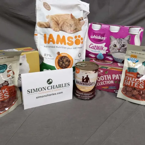 APPROXIMATELY 18 ASSORTED PET SUPPLIES TO INCLUDE FOOD, TREATS AND MEDICINES