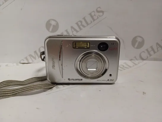 FUJIFILM A350 DIGITAL CAMERA - SILVER