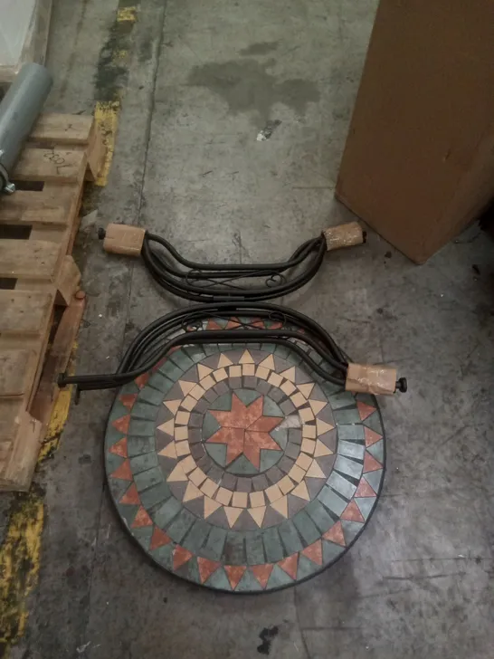 BOXED MOSAIC CIRCULAR TABLE