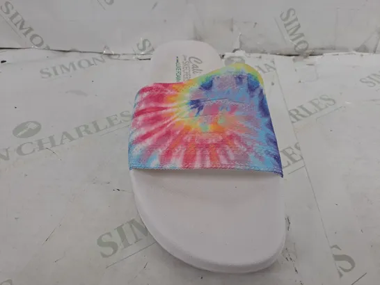 SKECHERS TIE DYE SANDAL - UK SIZE 6