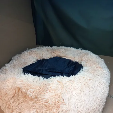 FUR DOG / CAT BED