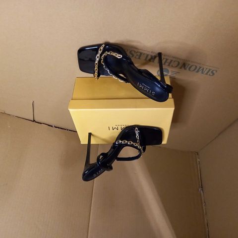 BOXED PAIR OF SIMMI BLACK/GOLD CHAIN DETAILED HEELS - SIZE 5