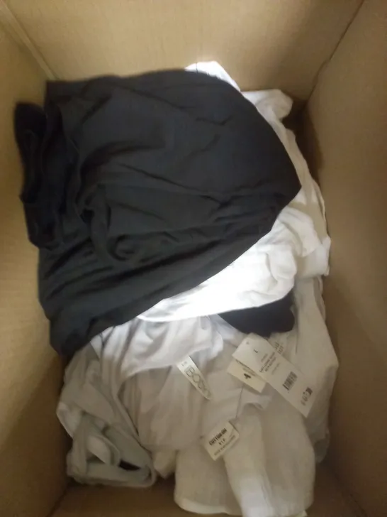 BOX OF APPROXIMATELY 15 ASSORTED HOUSEHOLD/CLOTHING ITEMS TO INCLUDE BAG, TOPS, TROUSERS ETC