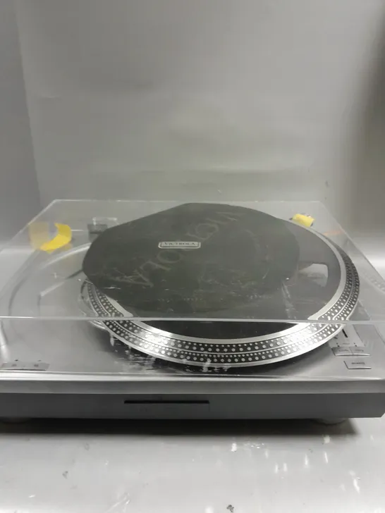 BOXED VICTROLA VPRO-2000 PROFESSIONAL TURNTABLE 