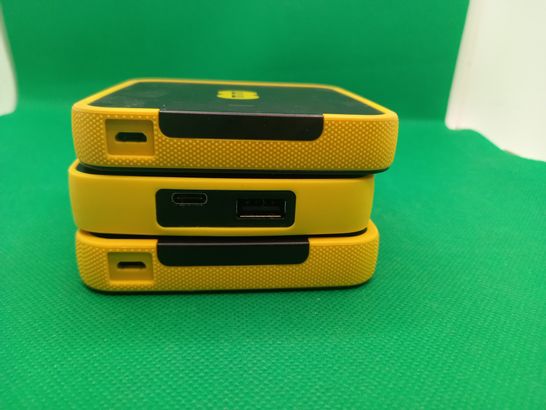 EE 4GEE MINI ROUTER x3